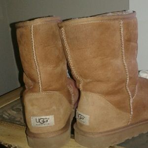 UGG BOOTS